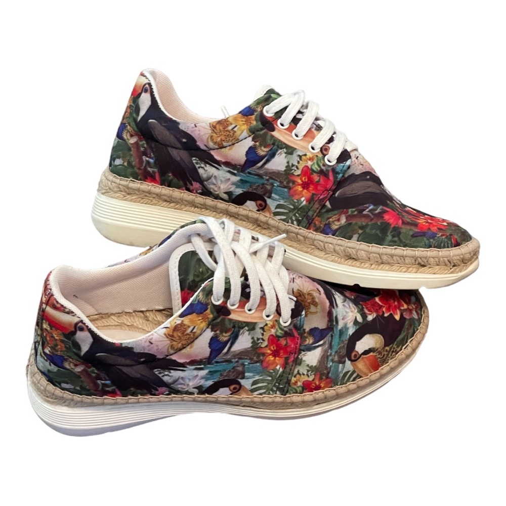 EUC! LADIES AZURA ESPADRILLES SNEAKERS SIZE 8.5 (39)